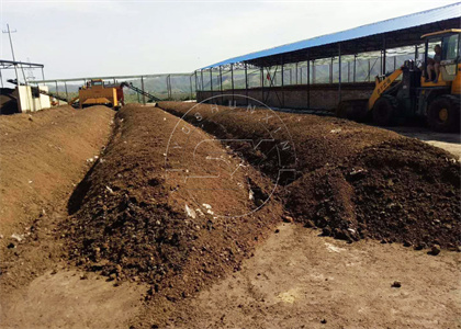 the fermentation materials of Manure Crawler Processing Machine