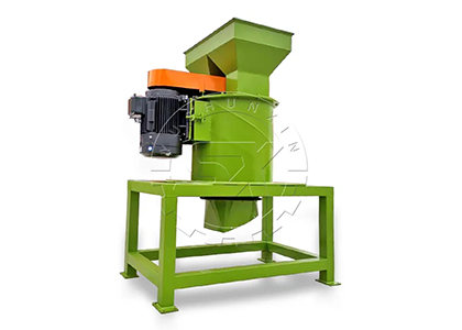 Crushing equipment for poultry manure processing